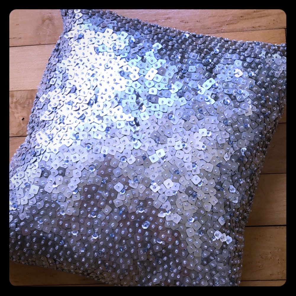 💍Silver sequin throw pillow💍